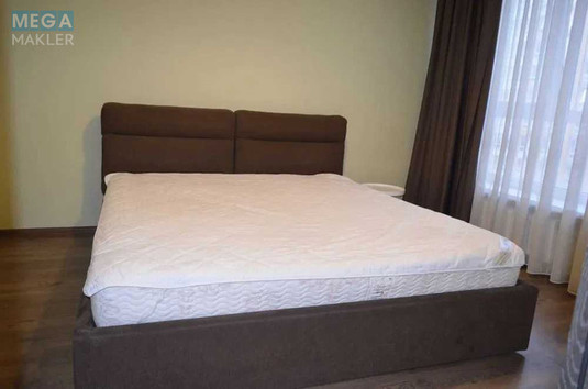 Продаж 2 кімнатної квартири (69,2/28/16), 9 пов. 16 пов. будинку, <a class="location-link" href="/kiev/" title="Недвижимость Київ">Київ</a>, <a class="location-link" href="/kiev/svyatoshinskij/" title="Недвижимость Святошинський район">Святошинський р-н</a>, Берестейський просп., 65Б (изображение 9)