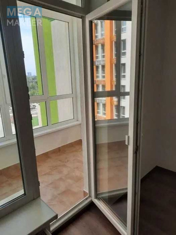 Продаж 2 кімнатної квартири (69,2/28/16), 9 пов. 16 пов. будинку, <a class="location-link" href="/kiev/" title="Недвижимость Київ">Київ</a>, <a class="location-link" href="/kiev/svyatoshinskij/" title="Недвижимость Святошинський район">Святошинський р-н</a>, Берестейський просп., 65Б (изображение 18)