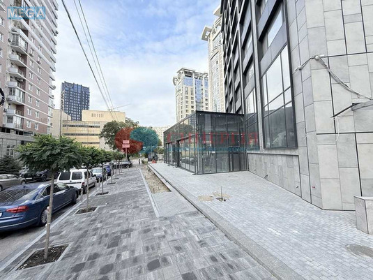 Оренда комерційної нерухомості, 200&nbsp;кв.м, под офис, <a class="location-link" href="/kiev/" title="Недвижимость Київ">Київ</a>, <a class="location-link" href="/kiev/pecherskij/" title="Недвижимость Печерський район">Печерський р-н</a>, Саперне Поле вул., 9А (изображение 3)