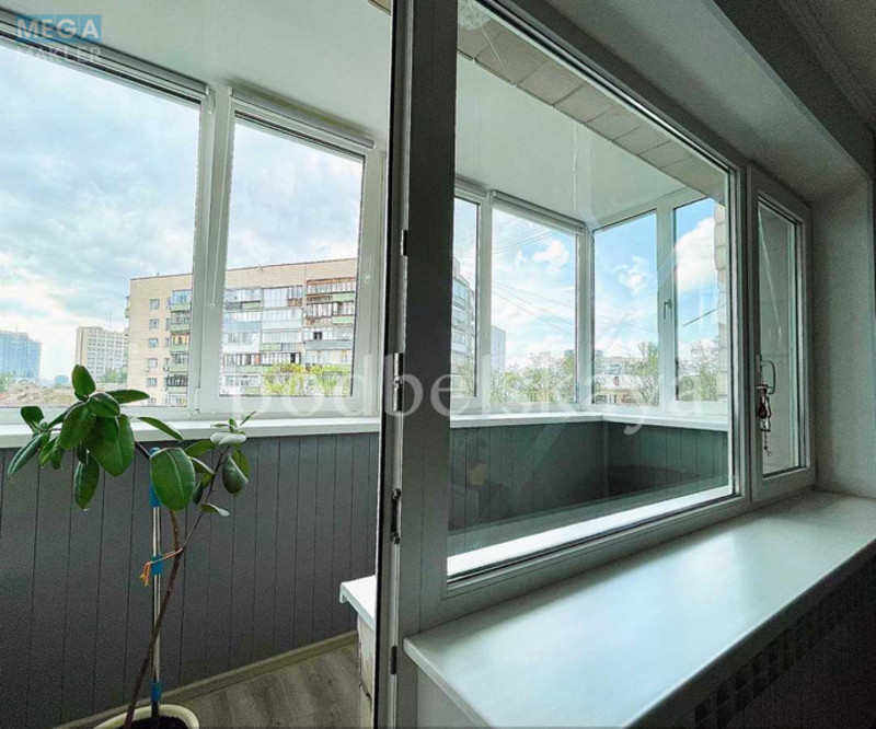 Оренда 3 кімнатної квартири, <a class="location-link" href="/kiev/" title="Недвижимость Київ">Київ</a>, <a class="location-link" href="/kiev/pecherskij/" title="Недвижимость Печерський район">Печерський р-н</a>, Ивана Марьяненко ул., 13 (изображение 3)