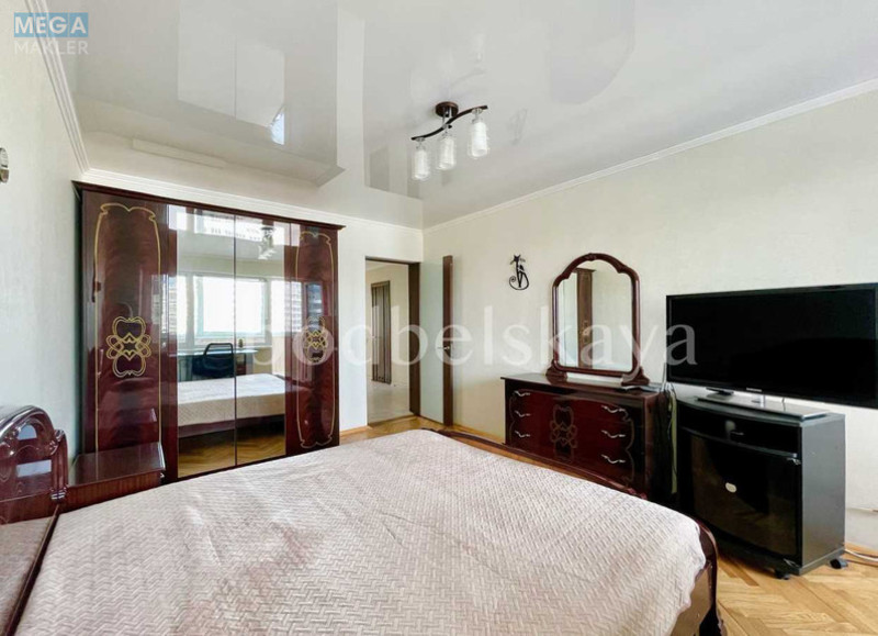 Оренда 3 кімнатної квартири, <a class="location-link" href="/kiev/" title="Недвижимость Київ">Київ</a>, <a class="location-link" href="/kiev/pecherskij/" title="Недвижимость Печерський район">Печерський р-н</a>, Ивана Марьяненко ул., 13 (изображение 6)