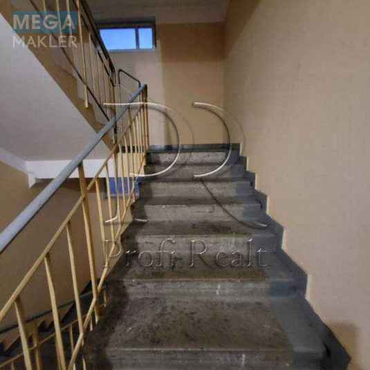 Продаж 3 кімнатної квартири (82/42/7), 5 пов. 10 пов. будинку, <a class="location-link" href="/kiev/" title="Недвижимость Київ">Київ</a>, <a class="location-link" href="/kiev/svyatoshinskij/" title="Недвижимость Святошинський район">Святошинський р-н</a>, Чорнобильська вулиця, 18 (изображение 11)