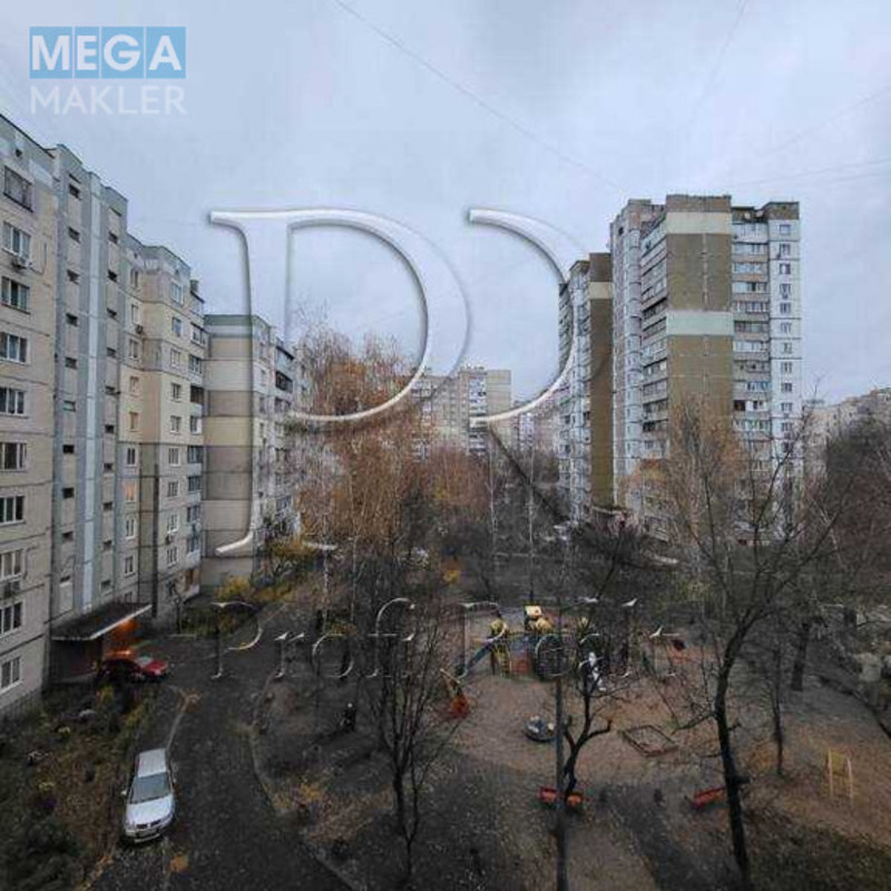 Продаж 3 кімнатної квартири (82/42/7), 5 пов. 10 пов. будинку, <a class="location-link" href="/kiev/" title="Недвижимость Київ">Київ</a>, <a class="location-link" href="/kiev/svyatoshinskij/" title="Недвижимость Святошинський район">Святошинський р-н</a>, Чорнобильська вулиця, 18 (изображение 14)