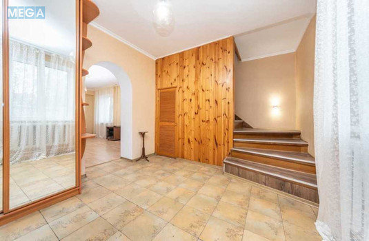 Оренда дома, <a class="location-link" href="/kiev/" title="Недвижимость Київ">Київ</a>, <a class="location-link" href="/kiev/darnickij/" title="Недвижимость Дарницький район">Дарницький р-н</a>, Центральна вул. (изображение 2)