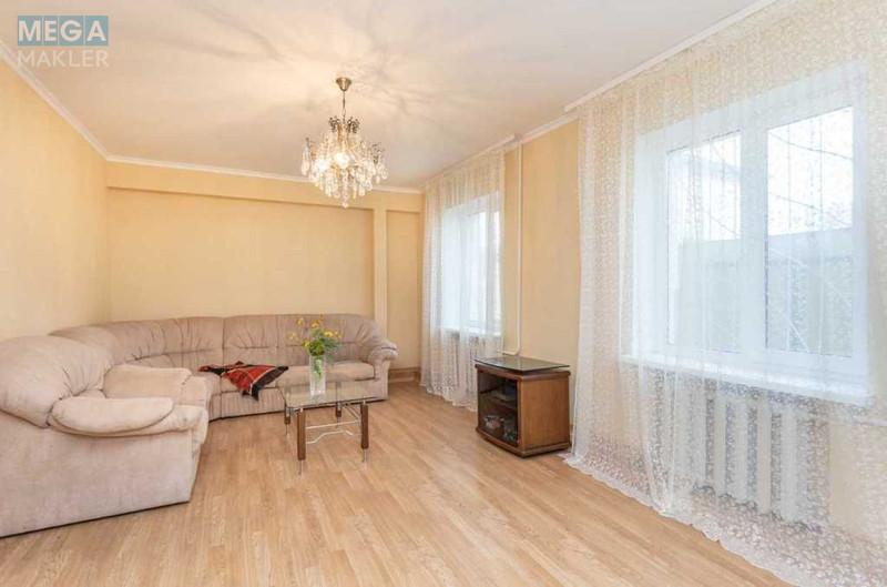 Оренда дома, <a class="location-link" href="/kiev/" title="Недвижимость Київ">Київ</a>, <a class="location-link" href="/kiev/darnickij/" title="Недвижимость Дарницький район">Дарницький р-н</a>, Центральна вул. (изображение 4)