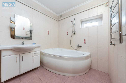 Оренда дома, <a class="location-link" href="/kiev/" title="Недвижимость Київ">Київ</a>, <a class="location-link" href="/kiev/darnickij/" title="Недвижимость Дарницький район">Дарницький р-н</a>, Центральна вул. (изображение 16)