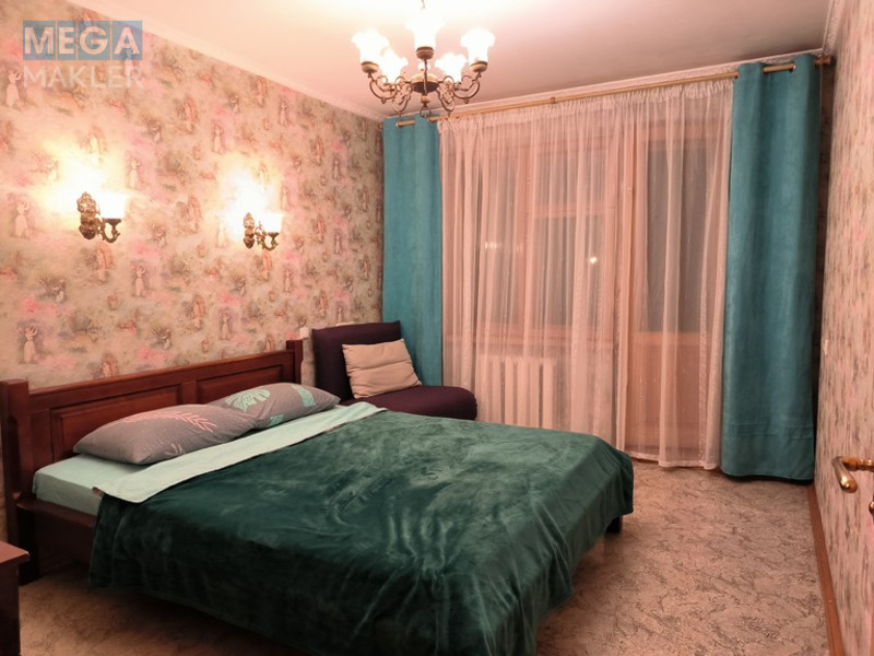 Оренда 2 кімнатної квартири, люкс, <a class="location-link" href="/dnepropetrovsk/" title="Недвижимость Дніпра">Дніпро</a>, <a class="location-link" href="/dnepropetrovsk/amur-nizhnedneprovskij/" title="Недвижимость Амур-Нижньодніпровський район">Амур-Нижньодніпровський р-н</a>, Маршала Малиновского, 34 ( <img src="https://megamakler.com.ua/metro/ff0000.gif" alt="" class="metro" /> м. Вокзальная, 15 ) (изображение 11)