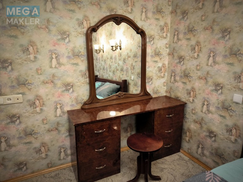 Оренда 2 кімнатної квартири, люкс, <a class="location-link" href="/dnepropetrovsk/" title="Недвижимость Дніпра">Дніпро</a>, <a class="location-link" href="/dnepropetrovsk/amur-nizhnedneprovskij/" title="Недвижимость Амур-Нижньодніпровський район">Амур-Нижньодніпровський р-н</a>, Маршала Малиновского, 34 ( <img src="https://megamakler.com.ua/metro/ff0000.gif" alt="" class="metro" /> м. Вокзальная, 15 ) (изображение 12)