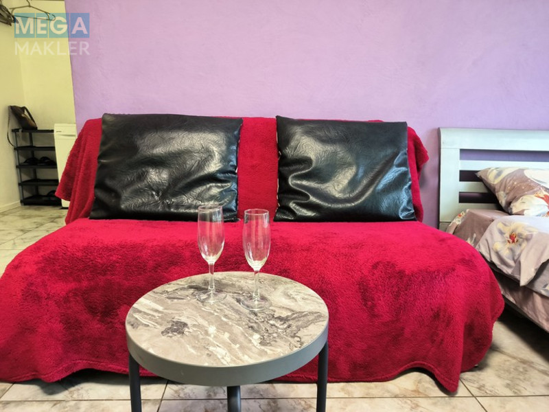 Оренда 1 кімнатної квартири, люкс, <a class="location-link" href="/dnepropetrovsk/" title="Недвижимость Дніпра">Дніпро</a>, <a class="location-link" href="/dnepropetrovsk/amur-nizhnedneprovskij/" title="Недвижимость Амур-Нижньодніпровський район">Амур-Нижньодніпровський р-н</a>, Маршала Малиновского, 18 ( <img src="https://megamakler.com.ua/metro/ff0000.gif" alt="" class="metro" /> м. Вокзальная, 15 ) (изображение 2)