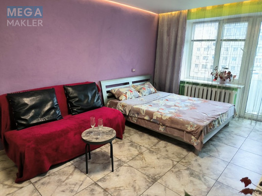 Оренда 1 кімнатної квартири, люкс, <a class="location-link" href="/dnepropetrovsk/" title="Недвижимость Дніпра">Дніпро</a>, <a class="location-link" href="/dnepropetrovsk/amur-nizhnedneprovskij/" title="Недвижимость Амур-Нижньодніпровський район">Амур-Нижньодніпровський р-н</a>, Маршала Малиновского, 18 ( <img src="https://megamakler.com.ua/metro/ff0000.gif" alt="" class="metro" /> м. Вокзальная, 15 ) (изображение 4)