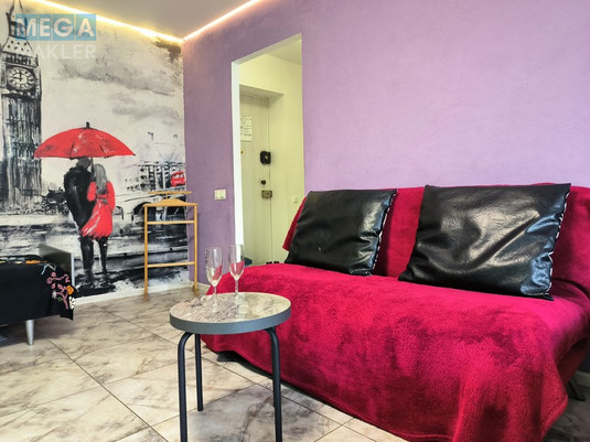 Оренда 1 кімнатної квартири, люкс, <a class="location-link" href="/dnepropetrovsk/" title="Недвижимость Дніпра">Дніпро</a>, <a class="location-link" href="/dnepropetrovsk/amur-nizhnedneprovskij/" title="Недвижимость Амур-Нижньодніпровський район">Амур-Нижньодніпровський р-н</a>, Маршала Малиновского, 18 ( <img src="https://megamakler.com.ua/metro/ff0000.gif" alt="" class="metro" /> м. Вокзальная, 15 ) (изображение 6)