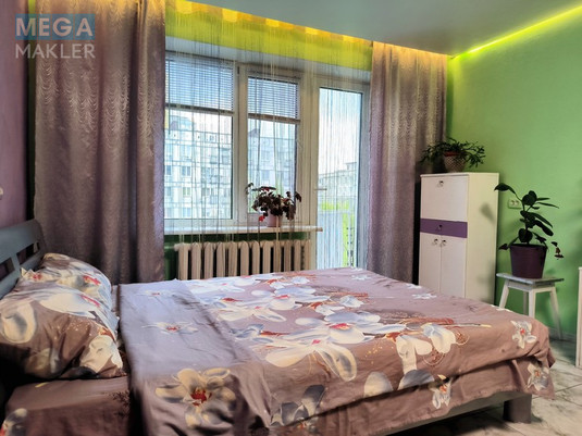 Оренда 1 кімнатної квартири, люкс, <a class="location-link" href="/dnepropetrovsk/" title="Недвижимость Дніпра">Дніпро</a>, <a class="location-link" href="/dnepropetrovsk/amur-nizhnedneprovskij/" title="Недвижимость Амур-Нижньодніпровський район">Амур-Нижньодніпровський р-н</a>, Маршала Малиновского, 18 ( <img src="https://megamakler.com.ua/metro/ff0000.gif" alt="" class="metro" /> м. Вокзальная, 15 ) (изображение 7)