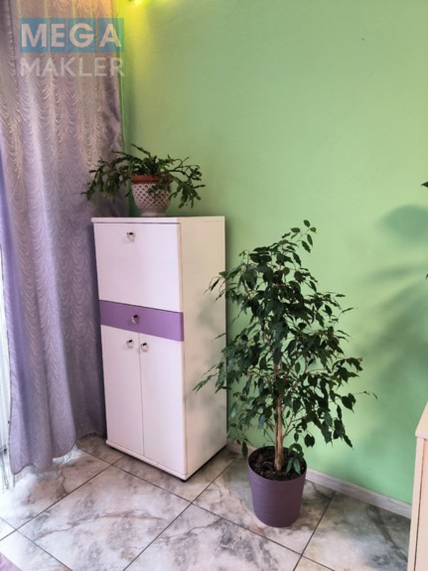 Оренда 1 кімнатної квартири, люкс, <a class="location-link" href="/dnepropetrovsk/" title="Недвижимость Дніпра">Дніпро</a>, <a class="location-link" href="/dnepropetrovsk/amur-nizhnedneprovskij/" title="Недвижимость Амур-Нижньодніпровський район">Амур-Нижньодніпровський р-н</a>, Маршала Малиновского, 18 ( <img src="https://megamakler.com.ua/metro/ff0000.gif" alt="" class="metro" /> м. Вокзальная, 15 ) (изображение 9)