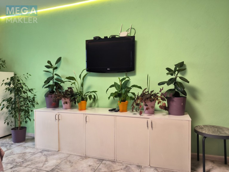 Оренда 1 кімнатної квартири, люкс, <a class="location-link" href="/dnepropetrovsk/" title="Недвижимость Дніпра">Дніпро</a>, <a class="location-link" href="/dnepropetrovsk/amur-nizhnedneprovskij/" title="Недвижимость Амур-Нижньодніпровський район">Амур-Нижньодніпровський р-н</a>, Маршала Малиновского, 18 ( <img src="https://megamakler.com.ua/metro/ff0000.gif" alt="" class="metro" /> м. Вокзальная, 15 ) (изображение 10)