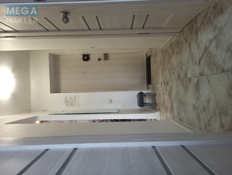 Оренда 1 кімнатної квартири, люкс, <a class="location-link" href="/dnepropetrovsk/" title="Недвижимость Дніпра">Дніпро</a>, <a class="location-link" href="/dnepropetrovsk/amur-nizhnedneprovskij/" title="Недвижимость Амур-Нижньодніпровський район">Амур-Нижньодніпровський р-н</a>, Маршала Малиновского, 18 ( <img src="https://megamakler.com.ua/metro/ff0000.gif" alt="" class="metro" /> м. Вокзальная, 15 ) (изображение 11)