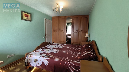 Оренда 4 кімнатні квартири, люкс, <a class="location-link" href="/dnepropetrovsk/" title="Недвижимость Дніпра">Дніпро</a>, <a class="location-link" href="/dnepropetrovsk/industrialnyj/" title="Недвижимость Індустріальний район">Індустріальний р-н</a>, Квітки Цісик, 2, Косіора ( <img src="https://megamakler.com.ua/metro/ff0000.gif" alt="" class="metro" /> м. Вокзальная, 15 мин ) (изображение 4)