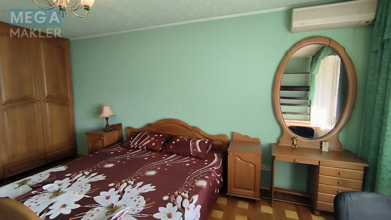 Оренда 4 кімнатні квартири, люкс, <a class="location-link" href="/dnepropetrovsk/" title="Недвижимость Дніпра">Дніпро</a>, <a class="location-link" href="/dnepropetrovsk/industrialnyj/" title="Недвижимость Індустріальний район">Індустріальний р-н</a>, Квітки Цісик, 2, Косіора ( <img src="https://megamakler.com.ua/metro/ff0000.gif" alt="" class="metro" /> м. Вокзальная, 15 мин ) (изображение 6)