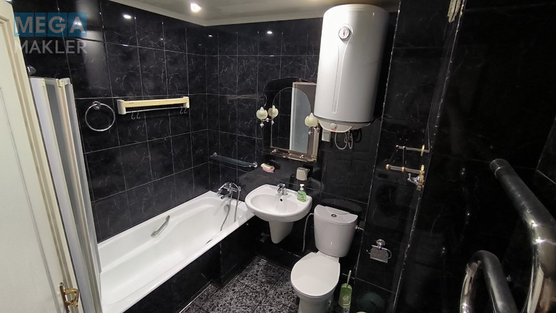 Оренда 4 кімнатні квартири, люкс, <a class="location-link" href="/dnepropetrovsk/" title="Недвижимость Дніпра">Дніпро</a>, <a class="location-link" href="/dnepropetrovsk/industrialnyj/" title="Недвижимость Індустріальний район">Індустріальний р-н</a>, Квітки Цісик, 2, Косіора ( <img src="https://megamakler.com.ua/metro/ff0000.gif" alt="" class="metro" /> м. Вокзальная, 15 мин ) (изображение 15)