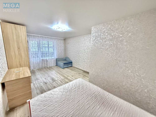 Продаж 1 кімнатної квартири (35/18/6), 7 пов. 9 пов. будинку, <a class="location-link" href="/kiev/" title="Недвижимость Київ">Київ</a>, <a class="location-link" href="/kiev/dneprovskij/" title="Недвижимость Дніпровський район">Дніпровський р-н</a>, Радужная ул., 13В (изображение 4)