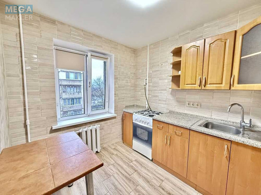 Продаж 1 кімнатної квартири (35/18/6), 7 пов. 9 пов. будинку, <a class="location-link" href="/kiev/" title="Недвижимость Київ">Київ</a>, <a class="location-link" href="/kiev/dneprovskij/" title="Недвижимость Дніпровський район">Дніпровський р-н</a>, Радужная ул., 13В (изображение 8)