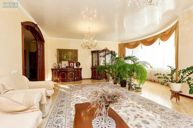 Продаж 3 кімнатної квартири (210/124/22), 8 пов. 21 пов. будинку, <a class="location-link" href="/kiev/" title="Недвижимость Київ">Київ</a>, <a class="location-link" href="/kiev/podolskij/" title="Недвижимость Подольский район">Подольский р-н</a>, Старонаводницкая ул., 13 (изображение 4)