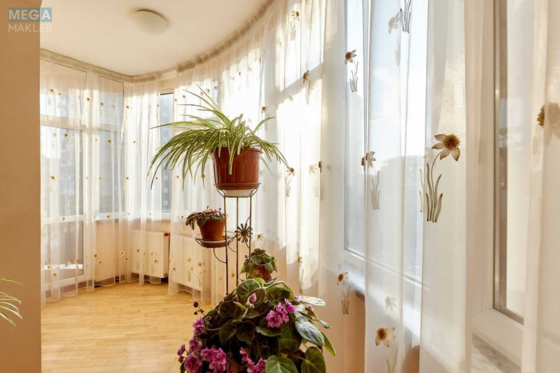 Продаж 3 кімнатної квартири (210/124/22), 8 пов. 21 пов. будинку, <a class="location-link" href="/kiev/" title="Недвижимость Київ">Київ</a>, <a class="location-link" href="/kiev/podolskij/" title="Недвижимость Подольский район">Подольский р-н</a>, Старонаводницкая ул., 13 (изображение 11)