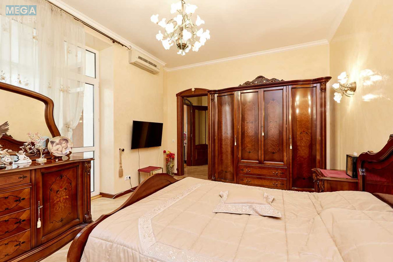 Продаж 3 кімнатної квартири (210/124/22), 8 пов. 21 пов. будинку, <a class="location-link" href="/kiev/" title="Недвижимость Київ">Київ</a>, <a class="location-link" href="/kiev/podolskij/" title="Недвижимость Подольский район">Подольский р-н</a>, Старонаводницкая ул., 13 (изображение 22)