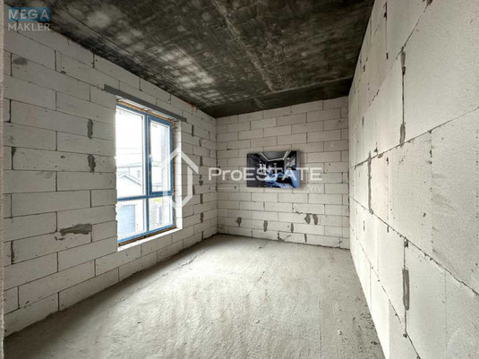 Продаж дома, 3&nbsp;поверху, 110&nbsp;кв.м, 4&nbsp;кімнати, ділянка 1&nbsp;сотка, <a class="location-link" href="/kiev/" title="Недвижимость Київ">Київ</a>, <a class="location-link" href="/kiev/solomenskij/" title="Недвижимость Солом'янський район">Солом'янський р-н</a>, Смерекова вул., 16 (изображение 15)