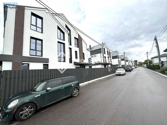 Продаж дома, 3&nbsp;поверху, 110&nbsp;кв.м, 4&nbsp;кімнати, ділянка 1&nbsp;сотка, <a class="location-link" href="/kiev/" title="Недвижимость Київ">Київ</a>, <a class="location-link" href="/kiev/solomenskij/" title="Недвижимость Солом'янський район">Солом'янський р-н</a>, Смерекова вул., 16 (изображение 18)