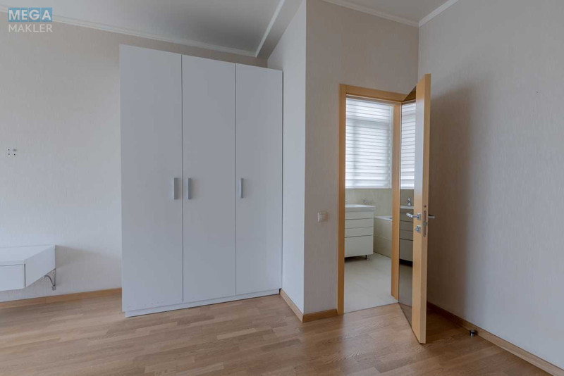 Продаж 4 кімнатної квартири (146/?/?), 16 пов. 22 пов. будинку, <a class="location-link" href="/kiev/" title="Недвижимость Київ">Київ</a>, <a class="location-link" href="/kiev/pecherskij/" title="Недвижимость Печерський район">Печерський р-н</a>, Андрія Верхогляда вул., 16 (изображение 12)