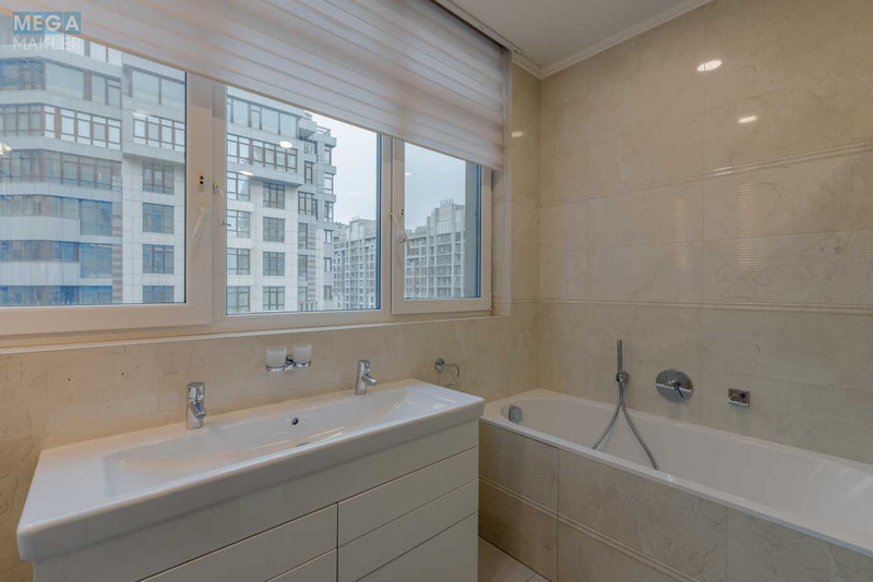 Продаж 4 кімнатної квартири (146/?/?), 16 пов. 22 пов. будинку, <a class="location-link" href="/kiev/" title="Недвижимость Київ">Київ</a>, <a class="location-link" href="/kiev/pecherskij/" title="Недвижимость Печерський район">Печерський р-н</a>, Андрія Верхогляда вул., 16 (изображение 16)