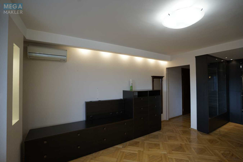 Продаж 3 кімнатної квартири (103/56/15), 15 пов. 16 пов. будинку, <a class="location-link" href="/kiev/" title="Недвижимость Київ">Київ</a>, <a class="location-link" href="/kiev/goloseevskij/" title="Недвижимость Голосіївський район">Голосіївський р-н</a>, Гайдара вул., 27 (изображение 9)