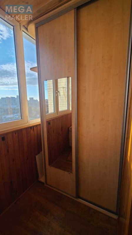 Продаж 3 кімнатної квартири (103/56/15), 15 пов. 16 пов. будинку, <a class="location-link" href="/kiev/" title="Недвижимость Київ">Київ</a>, <a class="location-link" href="/kiev/goloseevskij/" title="Недвижимость Голосіївський район">Голосіївський р-н</a>, Гайдара вул., 27 (изображение 18)