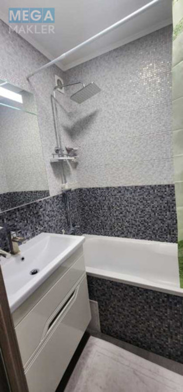 Продаж 2 кімнатної квартири (53/32/8), 4 пов. 12 пов. будинку, <a class="location-link" href="/kiev/" title="Недвижимость Київ">Київ</a>, <a class="location-link" href="/kiev/pecherskij/" title="Недвижимость Печерський район">Печерський р-н</a>, Панаса Мирного вул., 11 (изображение 7)