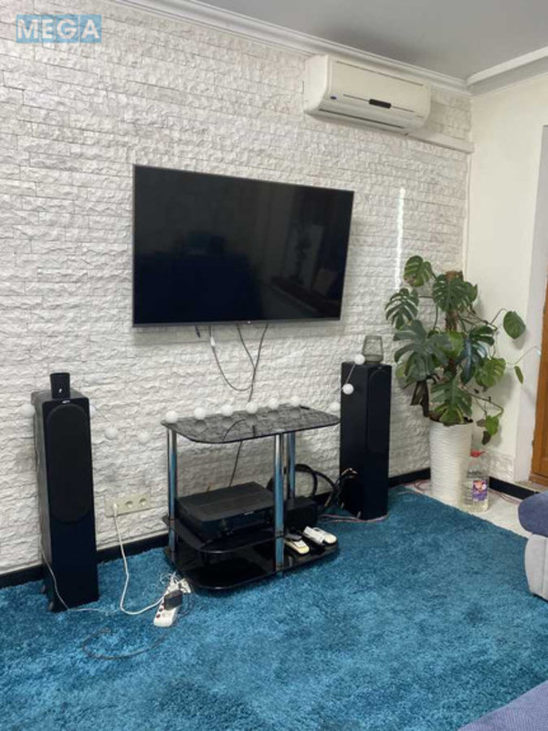 Оренда 2 кімнатної квартири, <a class="location-link" href="/kiev/" title="Недвижимость Київ">Київ</a>, <a class="location-link" href="/kiev/podolskij/" title="Недвижимость Подольский район">Подольский р-н</a>, Академіка Заболотного вул., 102 (изображение 4)