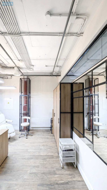 Оренда комерційної нерухомості, 98&nbsp;кв.м, <a class="location-link" href="/kiev/" title="Недвижимость Київ">Київ</a>, <a class="location-link" href="/kiev/shevchenkovskij/" title="Недвижимость Шевченківський район">Шевченківський р-н</a>, Глибочицька вул., 32в (изображение 4)