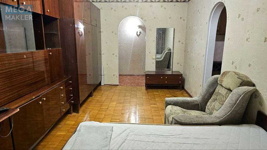 Продаж 1 кімнатної квартири (33/16/8), 13 пов. 16 пов. будинку, <a class="location-link" href="/kiev/" title="Недвижимость Київ">Київ</a>, <a class="location-link" href="/kiev/svyatoshinskij/" title="Недвижимость Святошинський район">Святошинський р-н</a>, Победы просп., 95 (изображение 2)