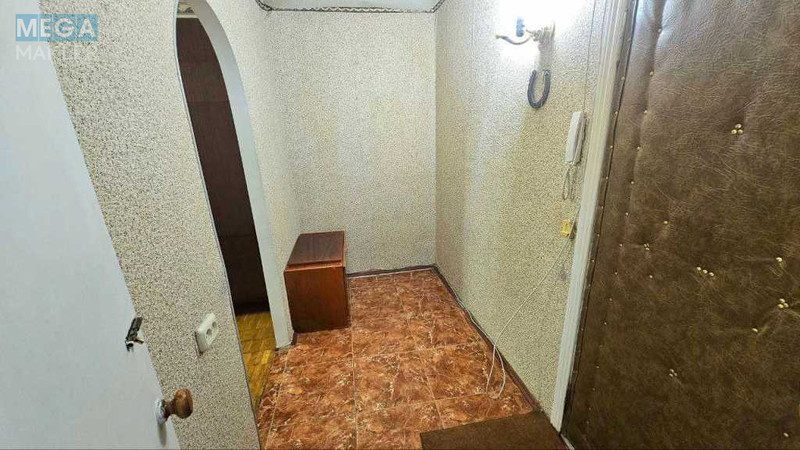 Продаж 1 кімнатної квартири (33/16/8), 13 пов. 16 пов. будинку, <a class="location-link" href="/kiev/" title="Недвижимость Київ">Київ</a>, <a class="location-link" href="/kiev/svyatoshinskij/" title="Недвижимость Святошинский район">Святошинский р-н</a>, Победы просп., 95 (изображение 10)