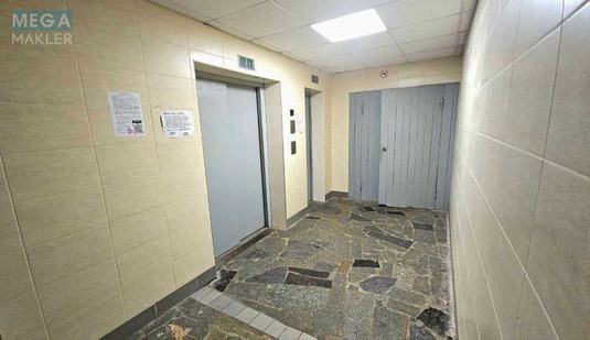 Продаж 1 кімнатної квартири (33/16/8), 13 пов. 16 пов. будинку, <a class="location-link" href="/kiev/" title="Недвижимость Київ">Київ</a>, <a class="location-link" href="/kiev/svyatoshinskij/" title="Недвижимость Святошинський район">Святошинський р-н</a>, Победы просп., 95 (изображение 12)