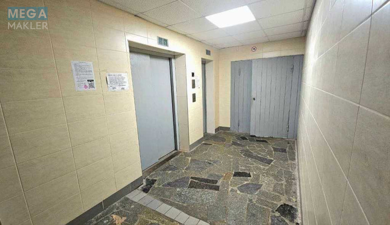 Продаж 1 кімнатної квартири (33/16/8), 13 пов. 16 пов. будинку, <a class="location-link" href="/kiev/" title="Недвижимость Київ">Київ</a>, <a class="location-link" href="/kiev/svyatoshinskij/" title="Недвижимость Святошинский район">Святошинский р-н</a>, Победы просп., 95 (изображение 12)