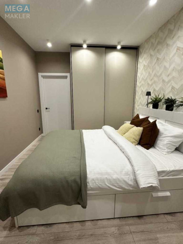 Продаж 2 кімнатної квартири (77/?/20), 4 пов. 25 пов. будинку, <a class="location-link" href="/kiev/" title="Недвижимость Київ">Київ</a>, <a class="location-link" href="/kiev/pecherskij/" title="Недвижимость Печерський район">Печерський р-н</a>, Ділова вул., 1/2 (изображение 5)