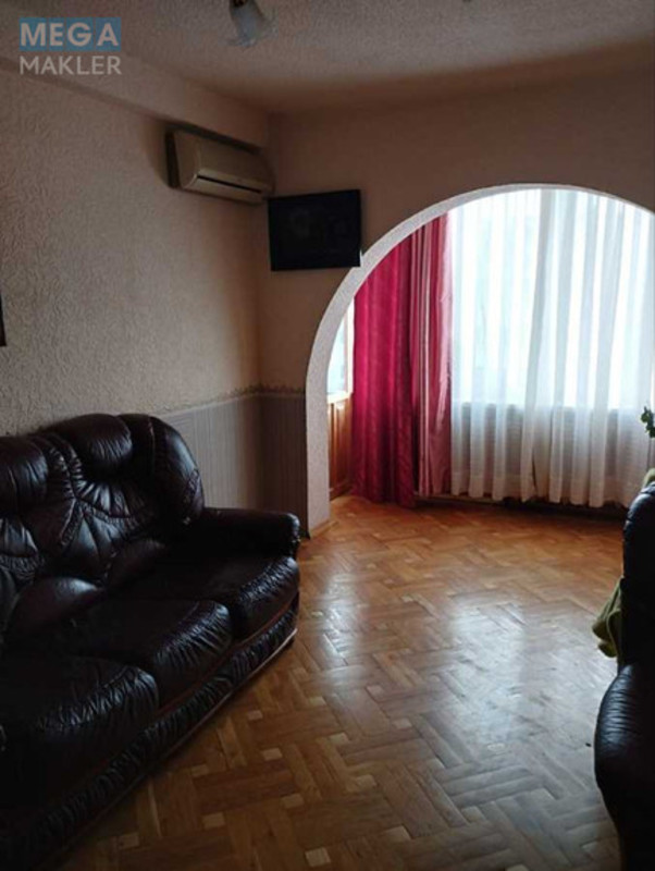 Продаж 3 кімнатної квартири (73/48/8), 8 пов. 9 пов. будинку, <a class="location-link" href="/kiev/" title="Недвижимость Київ">Київ</a>, <a class="location-link" href="/kiev/dneprovskij/" title="Недвижимость Дніпровський район">Дніпровський р-н</a>, Березняківська вул., 20 (изображение 2)