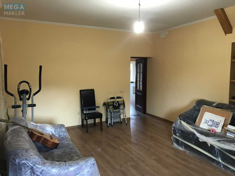 Продаж дома, 2&nbsp;поверху, 408&nbsp;кв.м, 7&nbsp;кімнат, ділянка 3&nbsp;сотки, <a class="location-link" href="/kiev/" title="Недвижимость Київ">Київ</a>, <a class="location-link" href="/kiev/goloseevskij/" title="Недвижимость Голосіївський район">Голосіївський р-н</a>, Добрый Путь ул., 63 (изображение 23)