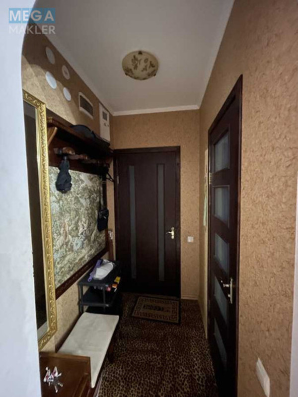 Продаж 2 кімнатної квартири (39/29/6), 5 пов. 5 пов. будинку, <a class="location-link" href="/kiev/" title="Недвижимость Київ">Київ</a>, <a class="location-link" href="/kiev/pecherskij/" title="Недвижимость Печерський район">Печерський р-н</a>, Генерала Алмазова вул., 9 (изображение 5)