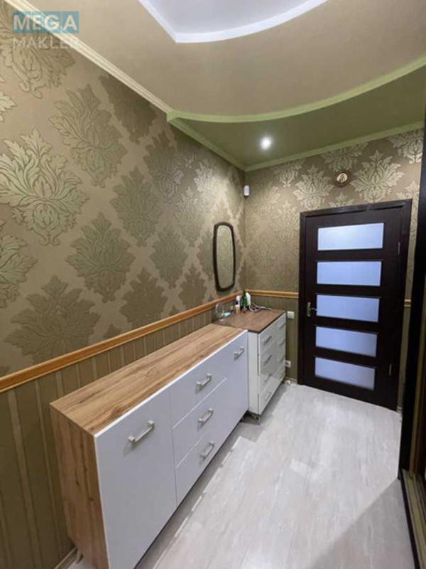 Продаж 2 кімнатної квартири (39/29/6), 5 пов. 5 пов. будинку, <a class="location-link" href="/kiev/" title="Недвижимость Київ">Київ</a>, <a class="location-link" href="/kiev/pecherskij/" title="Недвижимость Печерський район">Печерський р-н</a>, Генерала Алмазова вул., 9 (изображение 9)