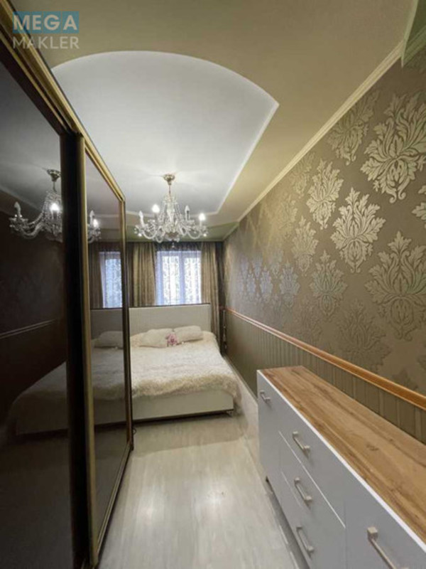 Продаж 2 кімнатної квартири (39/29/6), 5 пов. 5 пов. будинку, <a class="location-link" href="/kiev/" title="Недвижимость Київ">Київ</a>, <a class="location-link" href="/kiev/pecherskij/" title="Недвижимость Печерський район">Печерський р-н</a>, Генерала Алмазова вул., 9 (изображение 11)