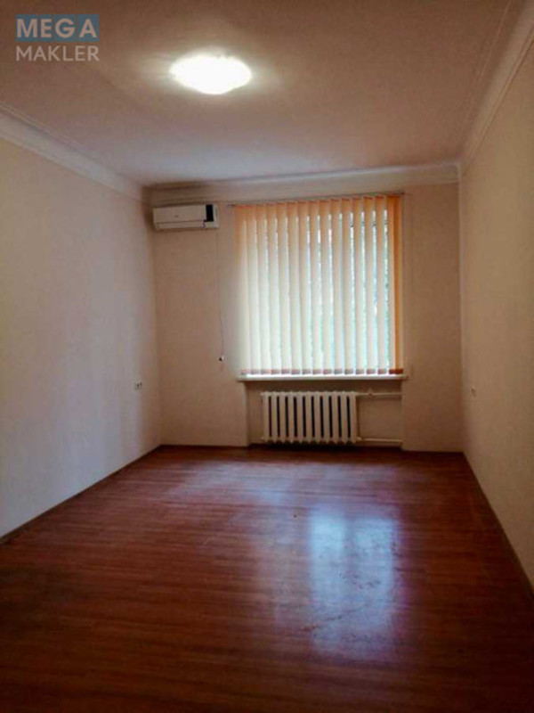 Продаж 3 кімнатної квартири (96,3/58/12,6), 1 пов. 5 пов. будинку, <a class="location-link" href="/kiev/" title="Недвижимость Київ">Київ</a>, <a class="location-link" href="/kiev/pecherskij/" title="Недвижимость Печерський район">Печерський р-н</a>, Лейпцигская ул., 2/37 (изображение 2)