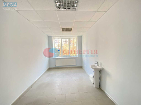 Продаж комерційної нерухомості, 407&nbsp;кв.м, под магазин, <a class="location-link" href="/kiev/" title="Недвижимость Київ">Київ</a>, <a class="location-link" href="/kiev/obolonskij/" title="Недвижимость Оболонський район">Оболонський р-н</a>, Героїв Сталінграду просп., 65 (изображение 5)