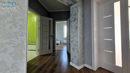 Продаж дома, 3&nbsp;поверху, 296&nbsp;кв.м, 7&nbsp;кімнат, ділянка 12&nbsp;соток, <a class="location-link" href="/mihajlovka-rubezhovka/" title="Недвижимость Михайлівка-Рубежівка">Михайлівка-Рубежівка</a>, Абрикосова (изображение 13)