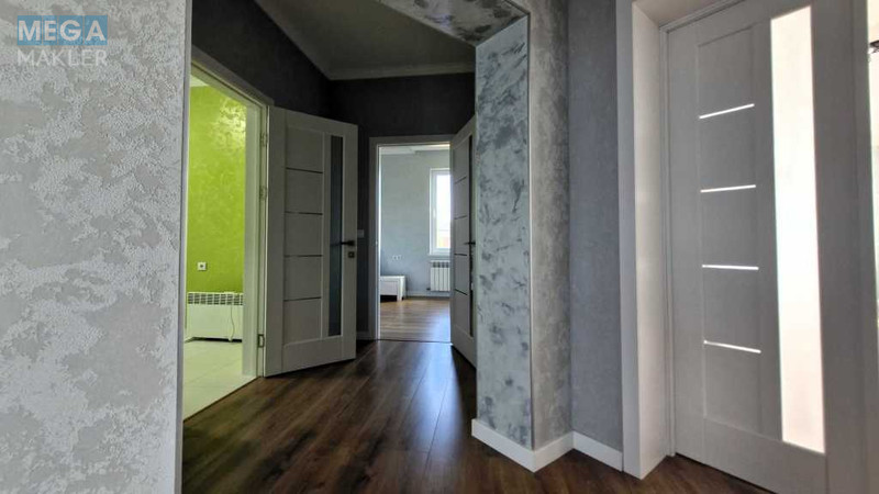 Продаж дома, 3&nbsp;поверху, 296&nbsp;кв.м, 7&nbsp;кімнат, ділянка 12&nbsp;соток, <a class="location-link" href="/mihajlovka-rubezhovka/" title="Недвижимость Михайлівка-Рубежівка">Михайлівка-Рубежівка</a>, <a class="location-link" href="/mihajlovka-rubezhovka/desnyanskij/" title="Недвижимость Деснянский район">Деснянский р-н</a>, Абрикосова (изображение 13)